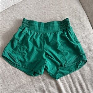 lululemon Hotty Hot High-Rise Lined Short 2.5 inches